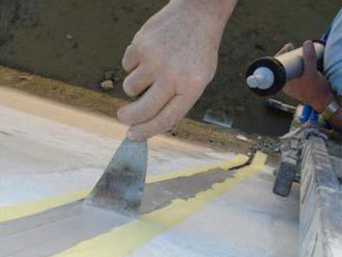 SELLADO DE JUNTAS DE DILATACIÓN 2